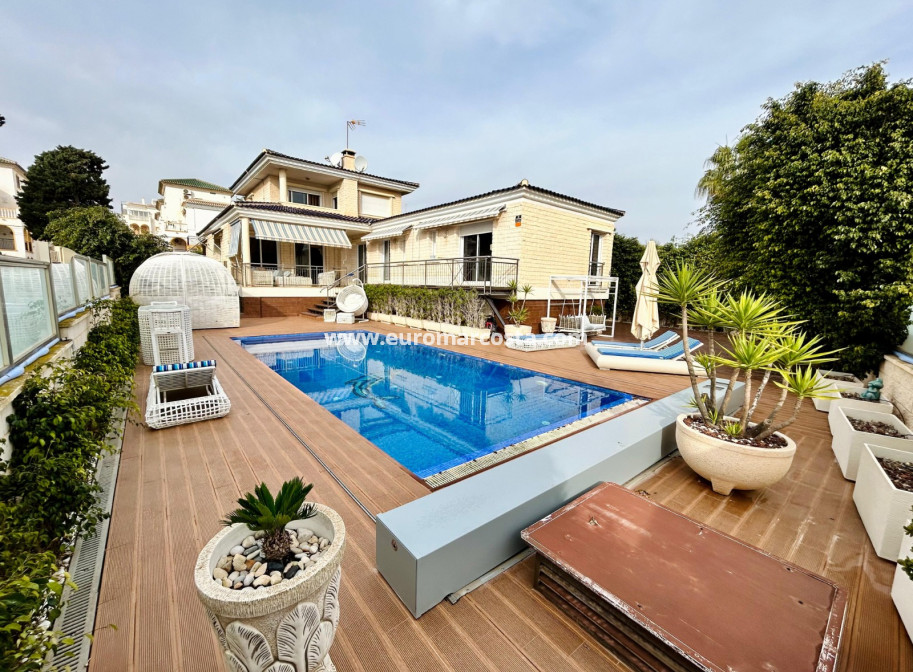 Venta - - CHALET - Torrevieja - La Mata