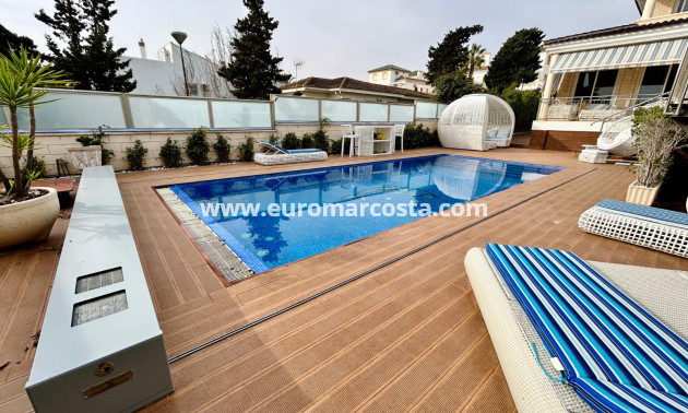 Venta - - CHALET - Torrevieja - La Mata