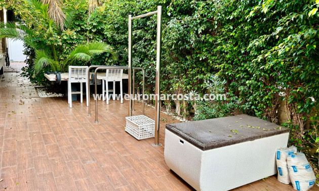 Venta - - CHALET - Torrevieja - La Mata
