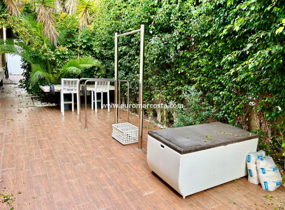 Venta - - CHALET - Torrevieja - La Mata
