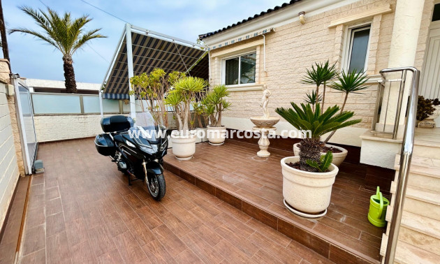 Venta - - CHALET - Torrevieja - La Mata