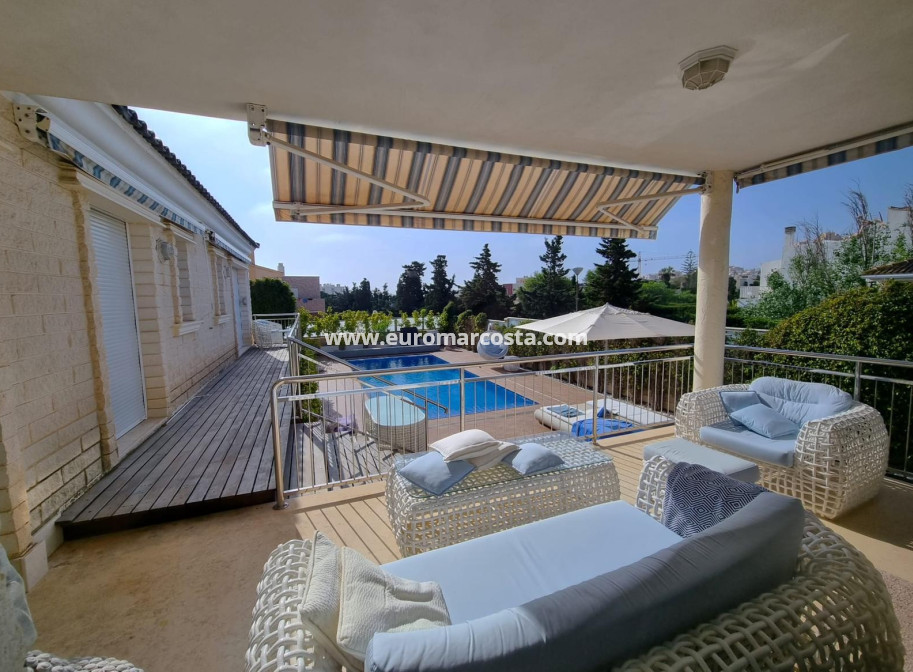 Venta - - CHALET - Torrevieja - La Mata