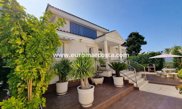 Venta - - CHALET - Torrevieja - La Mata