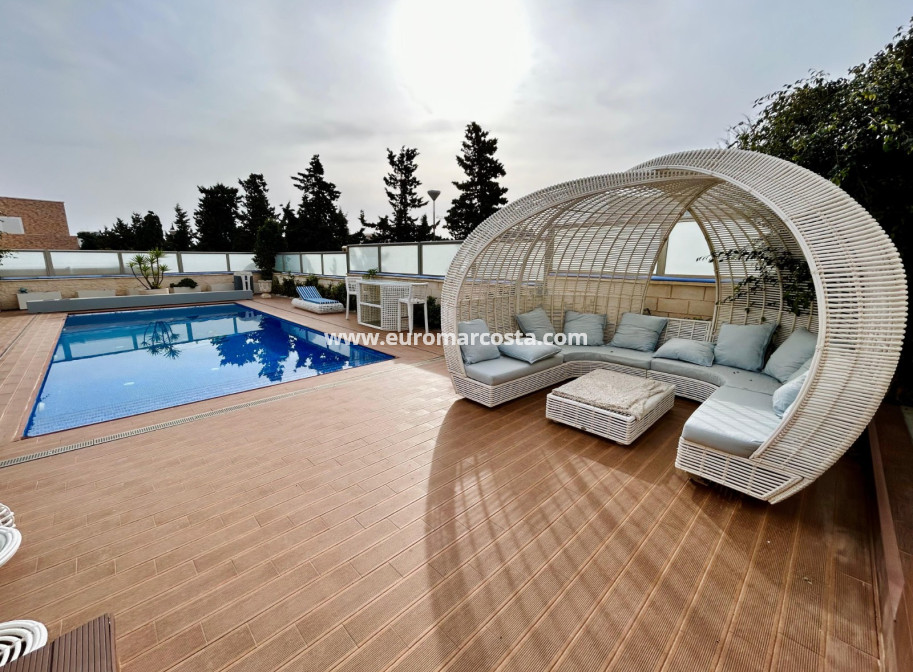 Venta - - CHALET - Torrevieja - La Mata