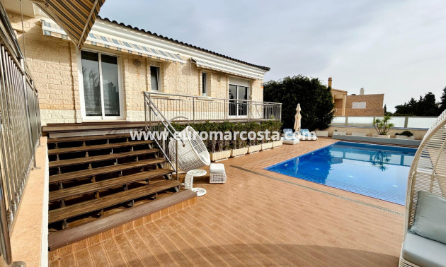 Venta - - CHALET - Torrevieja - La Mata