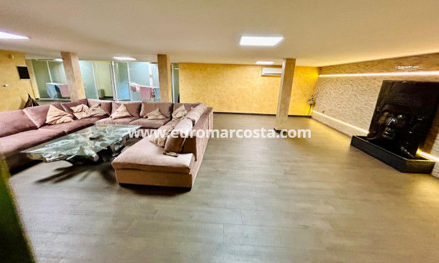 Venta - - CHALET - Torrevieja - La Mata