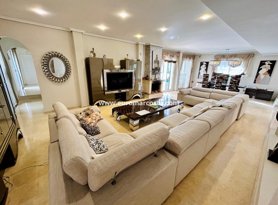 Venta - - CHALET - Torrevieja - La Mata
