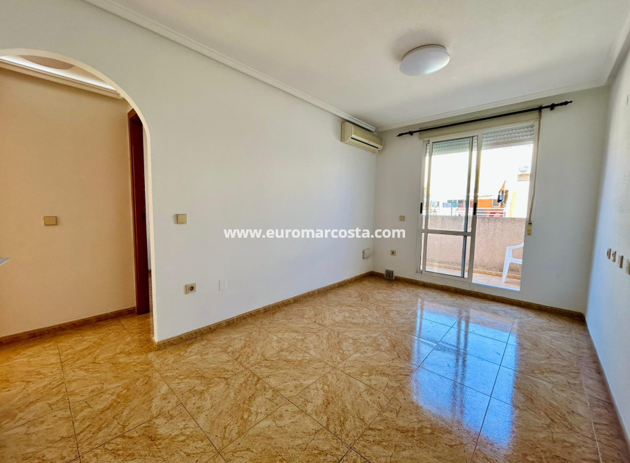 Venta - - APARTMENT - Torrevieja Centro - Torrevieja