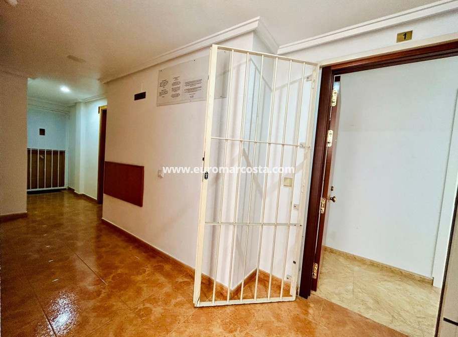 Venta - - APARTMENT - Torrevieja Centro - Torrevieja