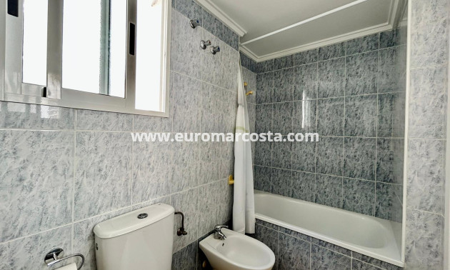 Venta - - APARTMENT - Torrevieja Centro - Torrevieja