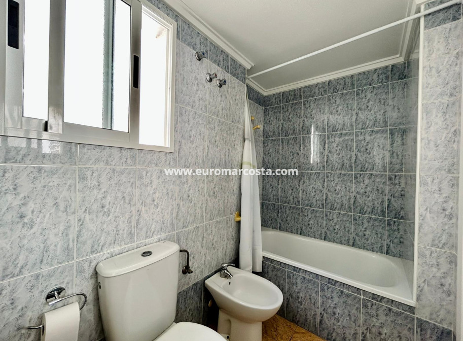 Venta - - APARTMENT - Torrevieja Centro - Torrevieja