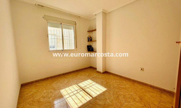 Venta - - APARTMENT - Torrevieja Centro - Torrevieja