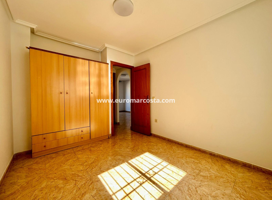 Venta - - APARTMENT - Torrevieja Centro - Torrevieja