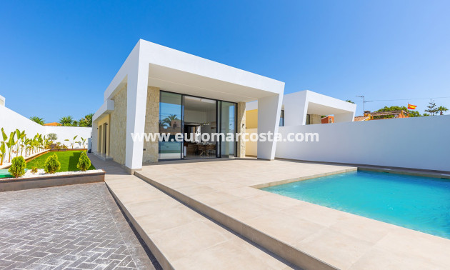Sale - Villa - Torrevieja - TORREVIEJA
