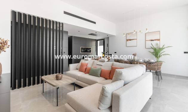 Sale - Villa - Torrevieja - TORREVIEJA