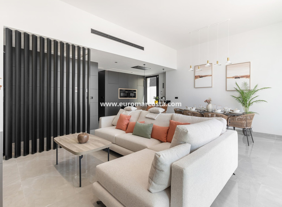 Sale - Villa - Torrevieja - TORREVIEJA