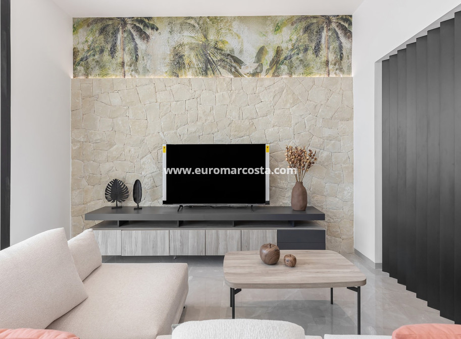 Sale - Villa - Torrevieja - TORREVIEJA