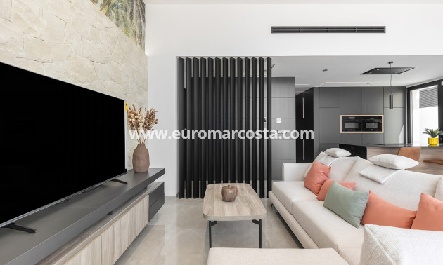 Sale - Villa - Torrevieja - TORREVIEJA