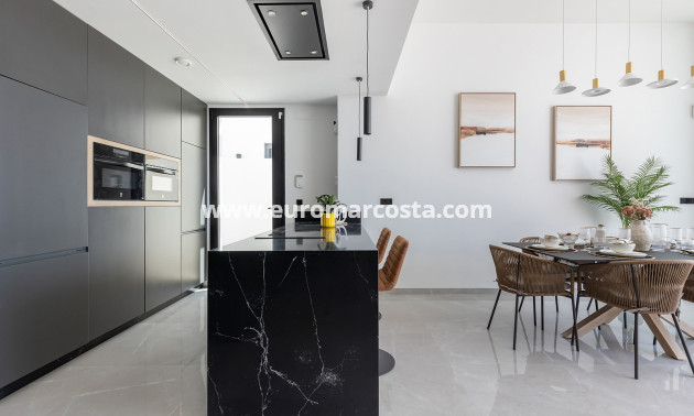 Sale - Villa - Torrevieja - TORREVIEJA