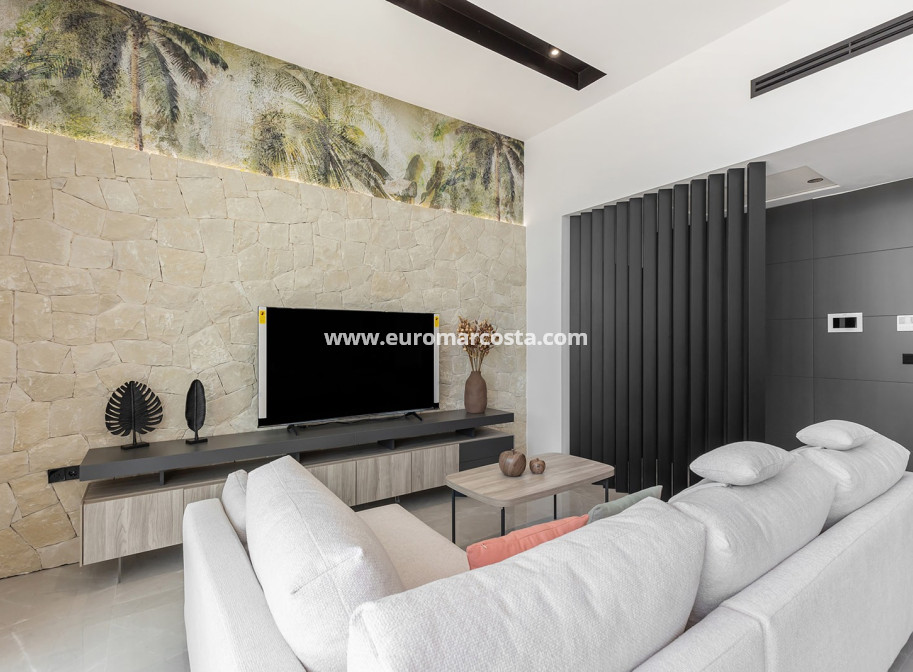 Sale - Villa - Torrevieja - TORREVIEJA
