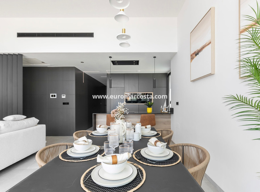 Sale - Villa - Torrevieja - TORREVIEJA