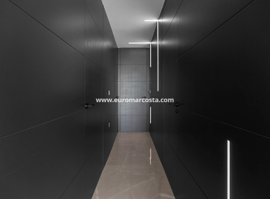 Sale - Villa - Torrevieja - TORREVIEJA