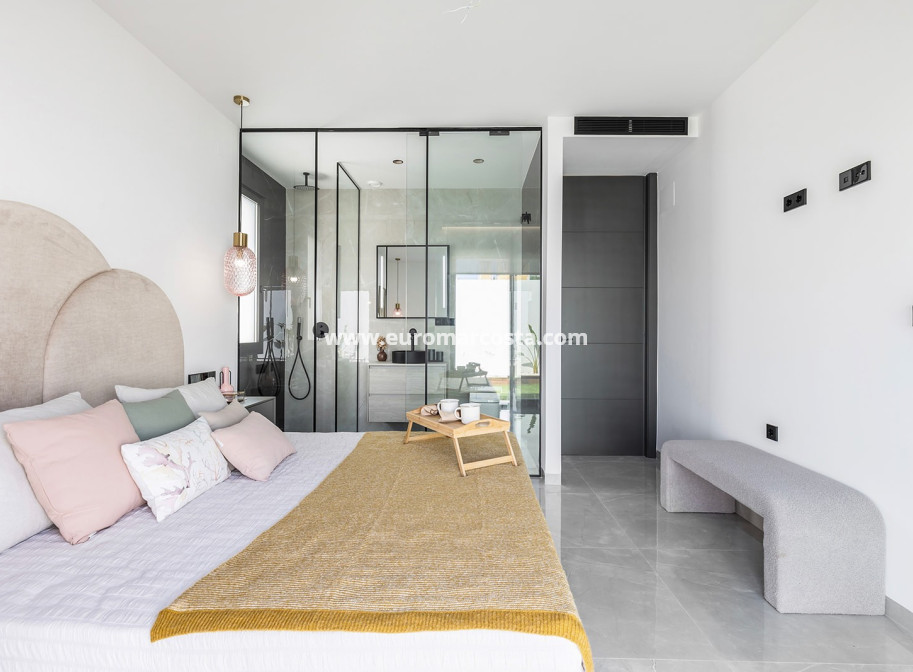 Sale - Villa - Torrevieja - TORREVIEJA