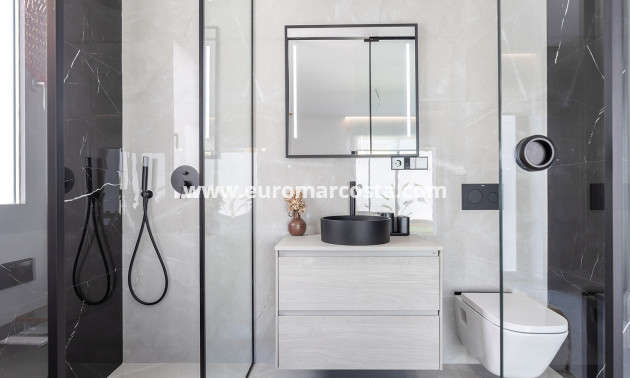 Sale - Villa - Torrevieja - TORREVIEJA
