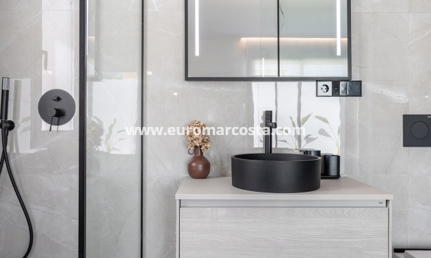 Sale - Villa - Torrevieja - TORREVIEJA