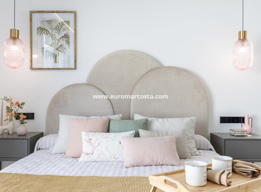 Sale - Villa - Torrevieja - TORREVIEJA