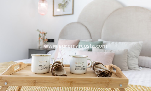 Sale - Villa - Torrevieja - TORREVIEJA