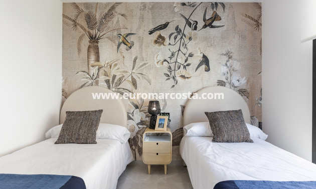 Sale - Villa - Torrevieja - TORREVIEJA