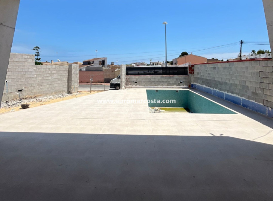 Venta - Villa - Torrevieja - TORREVIEJA