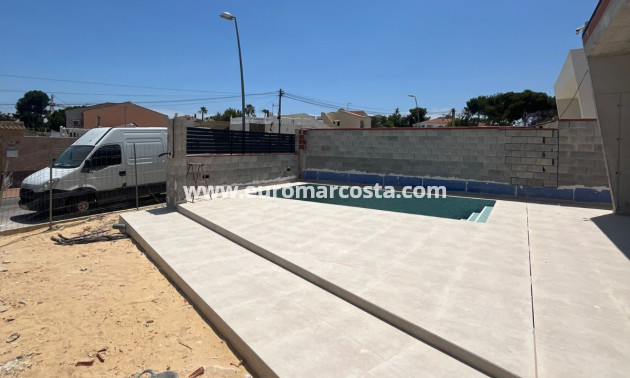 Venta - Villa - Torrevieja - TORREVIEJA