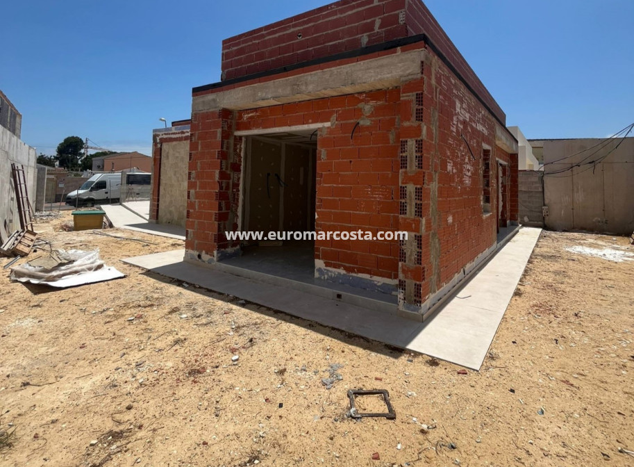 Venta - Villa - Torrevieja - TORREVIEJA
