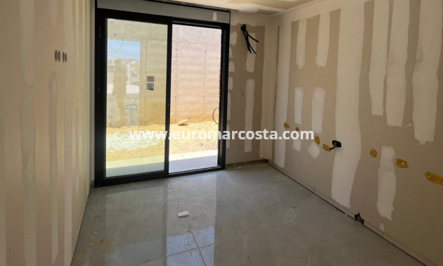 Venta - Villa - Torrevieja - TORREVIEJA