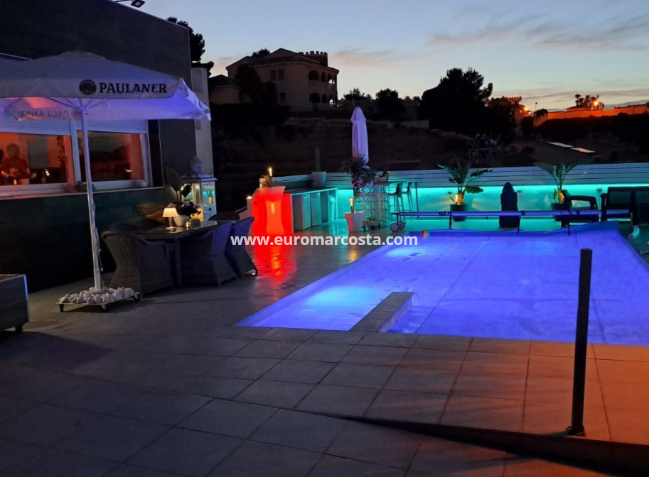 Objekte zum Wiederverkauf - - VILLA - Ciudad Quesada