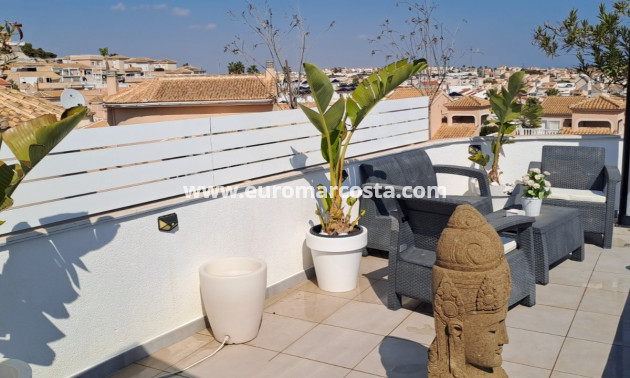 Objekte zum Wiederverkauf - - VILLA - Ciudad Quesada