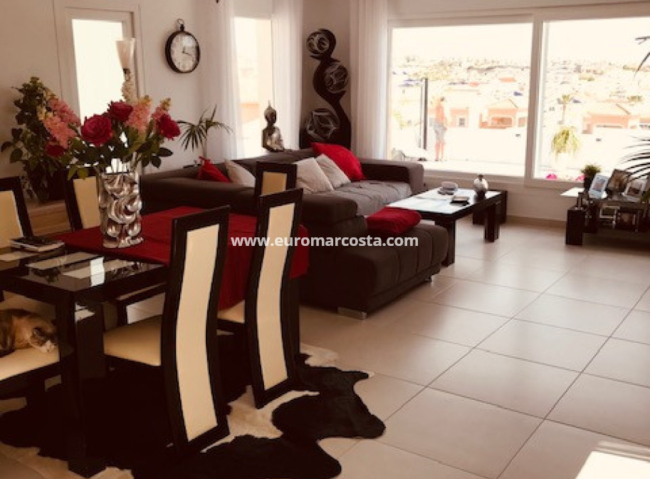 Objekte zum Wiederverkauf - - VILLA - Ciudad Quesada