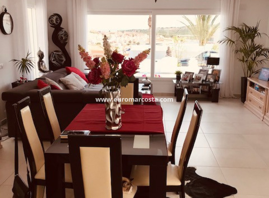 Objekte zum Wiederverkauf - - VILLA - Ciudad Quesada