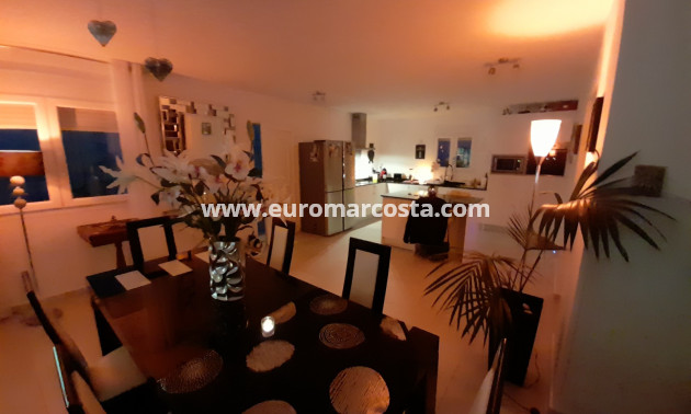 Objekte zum Wiederverkauf - - VILLA - Ciudad Quesada