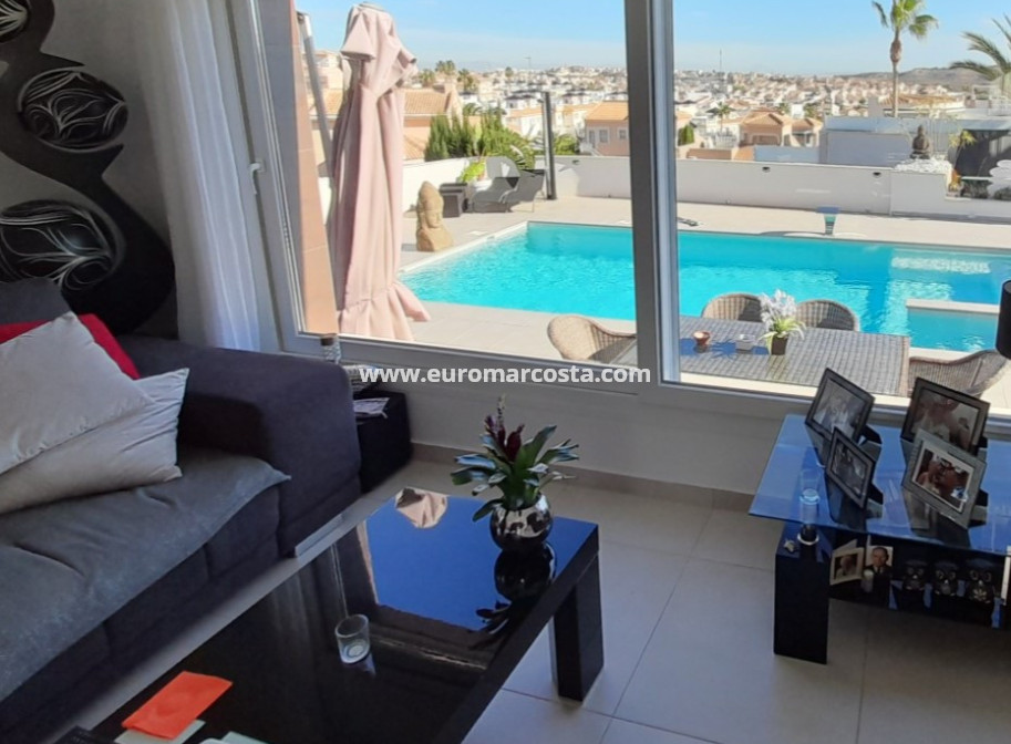 Objekte zum Wiederverkauf - - VILLA - Ciudad Quesada