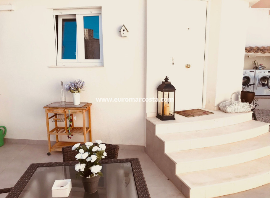 Objekte zum Wiederverkauf - - VILLA - Ciudad Quesada
