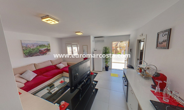 Objekte zum Wiederverkauf - - VILLA - Ciudad Quesada