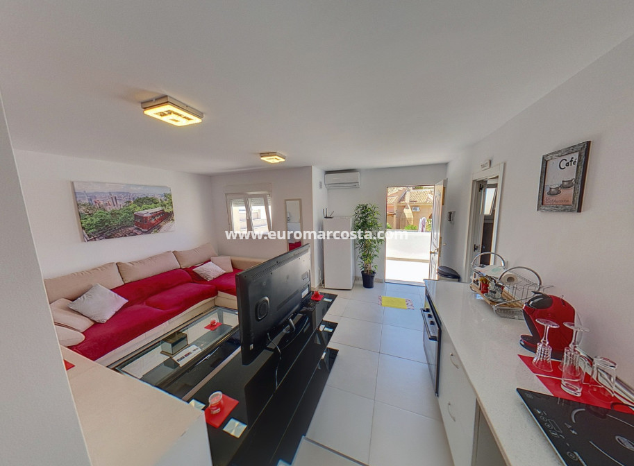 Objekte zum Wiederverkauf - - VILLA - Ciudad Quesada