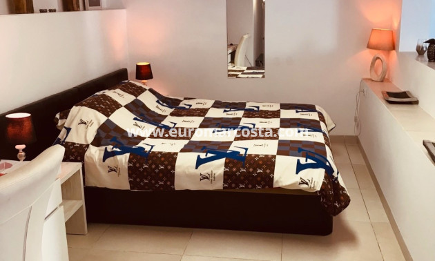 Objekte zum Wiederverkauf - - VILLA - Ciudad Quesada