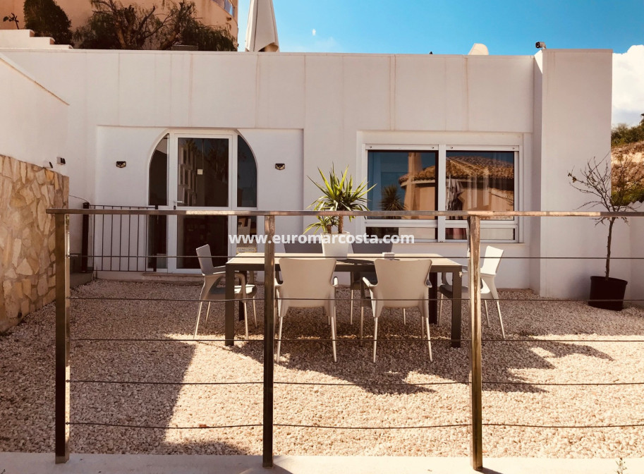Objekte zum Wiederverkauf - - VILLA - Ciudad Quesada
