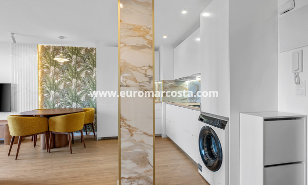 Objekte zum Wiederverkauf - - APARTMENT - Torrevieja - TORREVIEJA