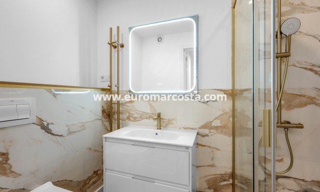 Objekte zum Wiederverkauf - - APARTMENT - Torrevieja - TORREVIEJA