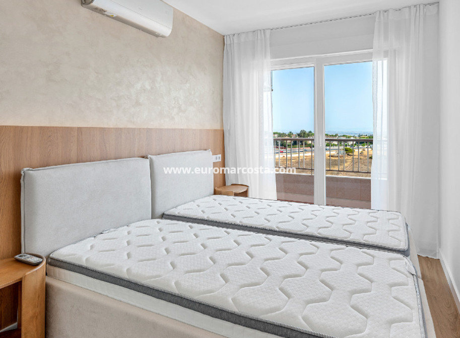 Objekte zum Wiederverkauf - - APARTMENT - Torrevieja - TORREVIEJA